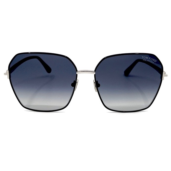 Tom Ford Accessories - Tom Ford sunglasses Claudia-02 TF839 01D 62/16/140 Polarized Black Square Frame